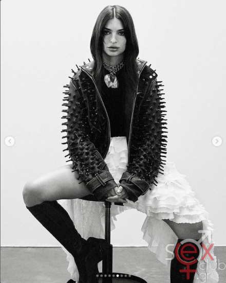 Screenshot 2024-08-12 at 23-10-52 Emily Ratajkowski (@emrata) • Φωτογραφίες και βίντεο στο Instagram.png