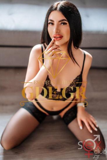 MASHA-ULTRA-HOT-UKRAINIAN-GDE-MODEL-IN-ATHENS-1-1.jpg