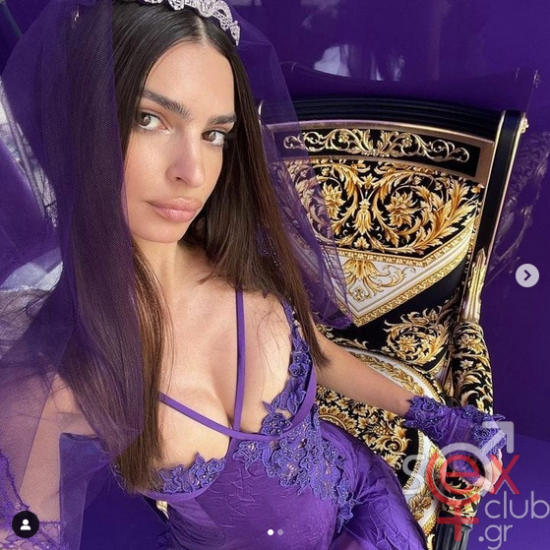 Screenshot 2024-08-12 at 23-39-35 Emily Ratajkowski (@emrata) • Φωτογραφίες και βίντεο στο Instagram.png
