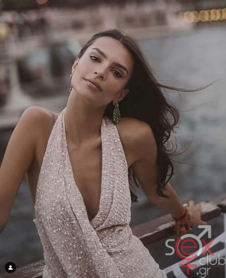 Screenshot 2024-08-12 at 23-45-55 Emily Ratajkowski (@emrata) • Φωτογραφίες και βίντεο στο Instagram.png