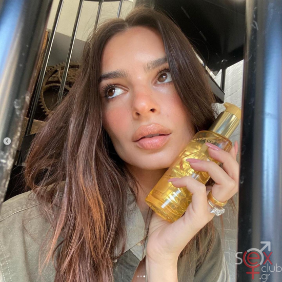 Screenshot 2024-08-13 at 18-26-34 Emily Ratajkowski (@emrata) • Φωτογραφίες και βίντεο στο Instagram.png
