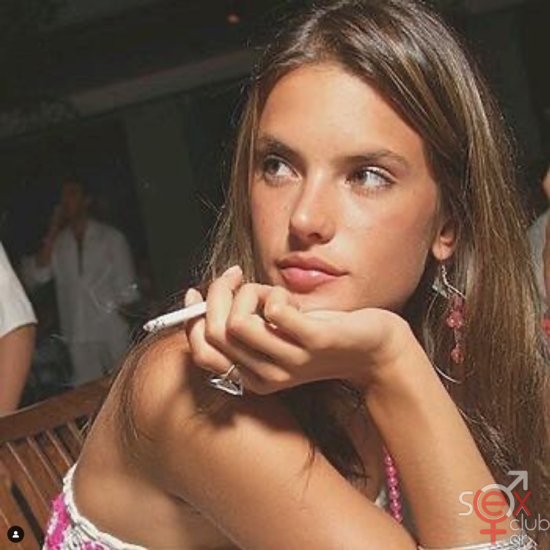 Screenshot 2024-08-18 at 23-00-35 Alessandra Ambrosio (@alessandraambrosio) • Φωτογραφίες και βίντεο στο Instagram.png
