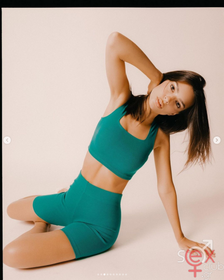 Screenshot 2024-08-13 at 18-33-05 Emily Ratajkowski (@emrata) • Φωτογραφίες και βίντεο στο Instagram.png