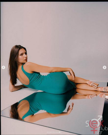 Screenshot 2024-08-13 at 18-33-25 Emily Ratajkowski (@emrata) • Φωτογραφίες και βίντεο στο Instagram.png