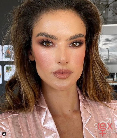 Screenshot 2024-09-14 at 20-30-28 Alessandra Ambrosio (@alessandraambrosio) • Φωτογραφίες και βίντεο στο Instagram.png