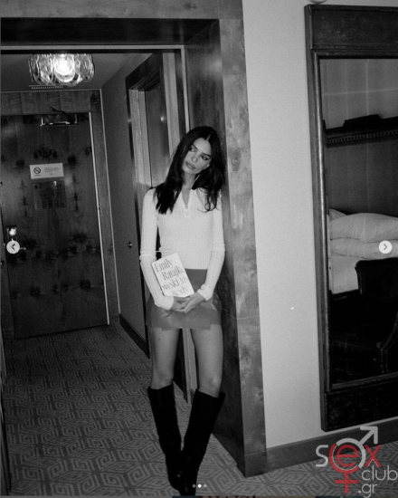 Screenshot 2024-08-13 at 18-58-40 Emily Ratajkowski (@emrata) • Φωτογραφίες και βίντεο στο Instagram.png