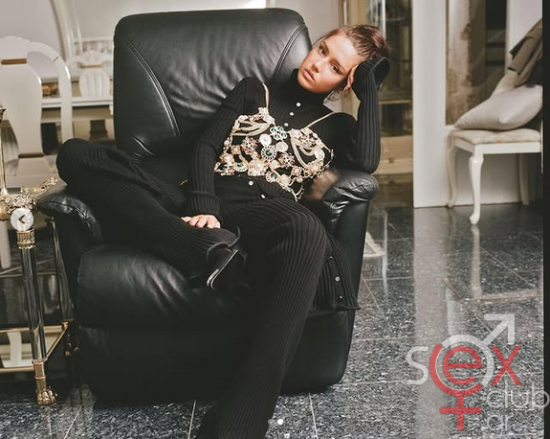 Screenshot 2025-01-12 at 19-37-30 adeleexarchopoulos • Φωτογραφίες και βίντεο στο Instagram.png