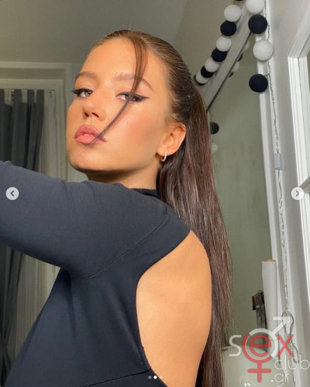 Screenshot 2025-01-12 at 19-39-01 adeleexarchopoulos • Φωτογραφίες και βίντεο στο Instagram.png