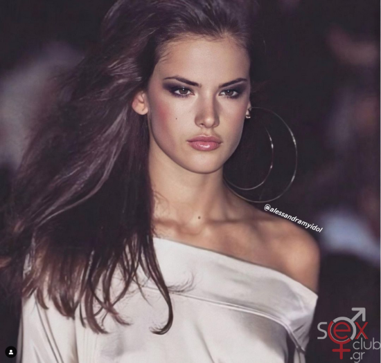 Screenshot 2024-09-15 at 03-51-18 Alessandra Ambrosio (@alessandraambrosio) • Φωτογραφίες και βίντεο στο Instagram.png