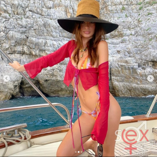 Screenshot 2024-08-14 at 09-44-43 Emily Ratajkowski (@emrata) • Φωτογραφίες και βίντεο στο Instagram.png