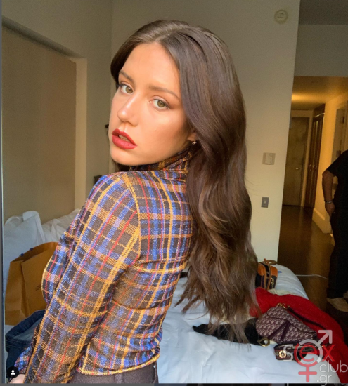 Screenshot 2025-01-12 at 21-11-51 adeleexarchopoulos • Φωτογραφίες και βίντεο στο Instagram.png