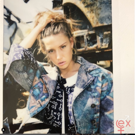 Screenshot 2025-01-12 at 21-17-00 adeleexarchopoulos • Φωτογραφίες και βίντεο στο Instagram.png