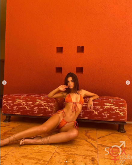 Screenshot 2024-08-14 at 10-56-16 Emily Ratajkowski (@emrata) • Φωτογραφίες και βίντεο στο Instagram.png