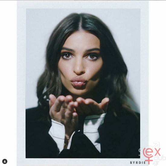 Screenshot 2024-08-14 at 10-59-46 Emily Ratajkowski (@emrata) • Φωτογραφίες και βίντεο στο Instagram.png