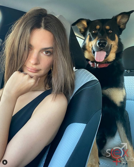 Screenshot 2024-08-14 at 11-48-18 Emily Ratajkowski (@emrata) • Φωτογραφίες και βίντεο στο Instagram.png