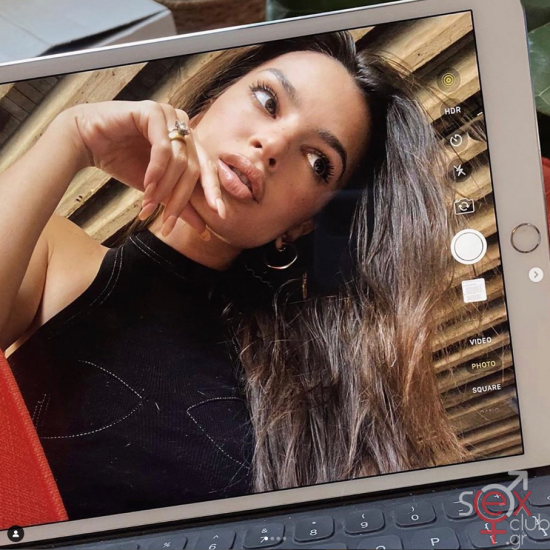 Screenshot 2024-08-14 at 20-14-45 Emily Ratajkowski (@emrata) • Φωτογραφίες και βίντεο στο Instagram.png