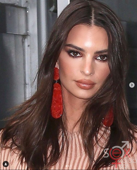 Screenshot 2024-08-19 at 17-26-51 Emily Ratajkowski (@emrata) • Φωτογραφίες και βίντεο στο Instagram.png