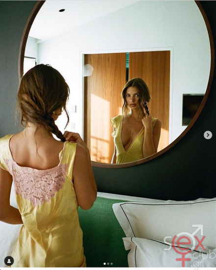 Screenshot 2024-08-20 at 20-32-33 Emily Ratajkowski (@emrata) • Φωτογραφίες και βίντεο στο Instagram.png