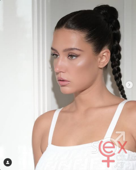 Screenshot 2025-02-16 at 18-57-40 adeleexarchopoulos • Φωτογραφίες και βίντεο στο Instagram.png