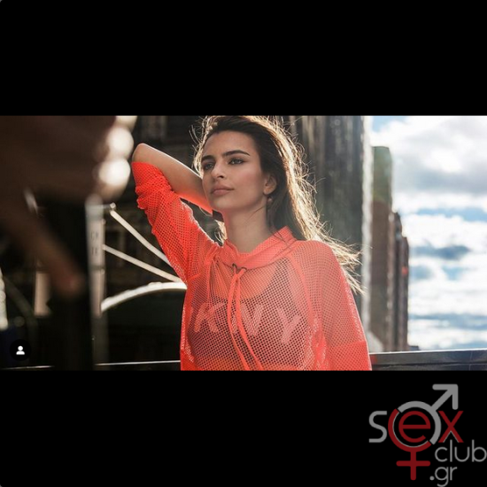 Screenshot 2024-08-20 at 20-52-31 Emily Ratajkowski (@emrata) • Φωτογραφίες και βίντεο στο Instagram.png