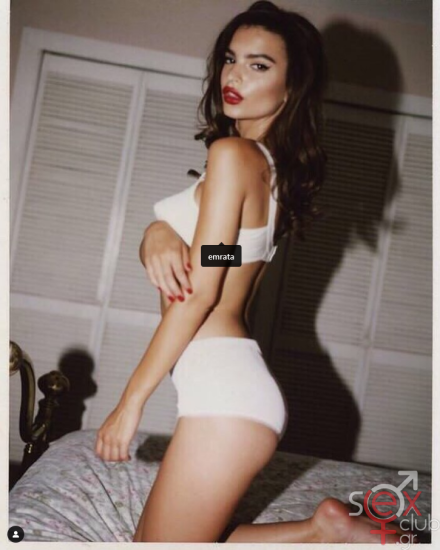 Screenshot 2024-08-20 at 21-36-22 Emily Ratajkowski (@emrata) • Φωτογραφίες και βίντεο στο Instagram.png