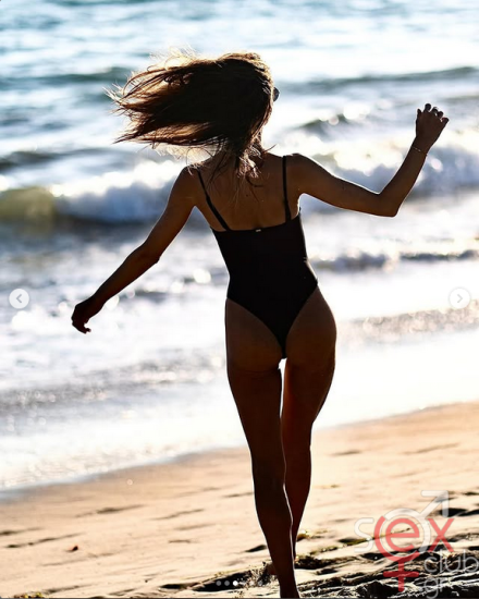 Screenshot 2025-04-06 at 19-30-02 Alessandra Ambrosio (@alessandraambrosio) • Φωτογραφίες και βίντεο στο Instagram.png