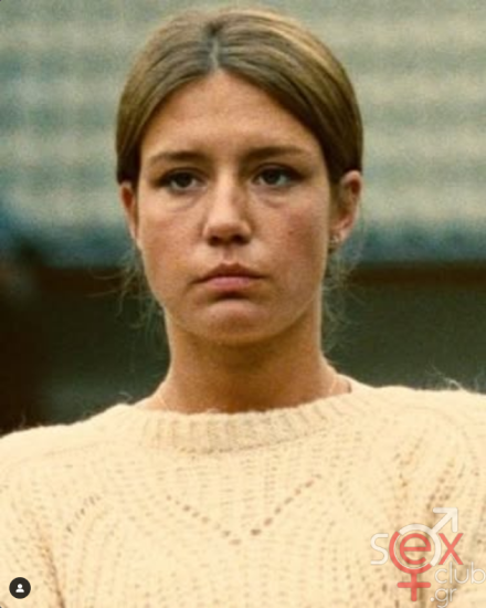 Screenshot 2025-02-17 at 18-23-42 adeleexarchopoulos • Φωτογραφίες και βίντεο στο Instagram.png