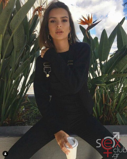Screenshot 2024-08-20 at 22-31-04 Emily Ratajkowski (@emrata) • Φωτογραφίες και βίντεο στο Instagram.png
