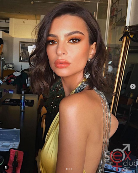 Screenshot 2024-08-20 at 22-32-23 Emily Ratajkowski (@emrata) • Φωτογραφίες και βίντεο στο Instagram.png
