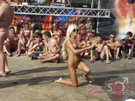 1654522619_11-titis-org-p-kazantip-naked-girls-erotika-11.jpg