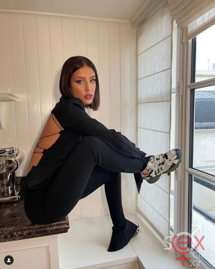 Screenshot 2025-02-18 at 08-09-11 adeleexarchopoulos • Φωτογραφίες και βίντεο στο Instagram.png