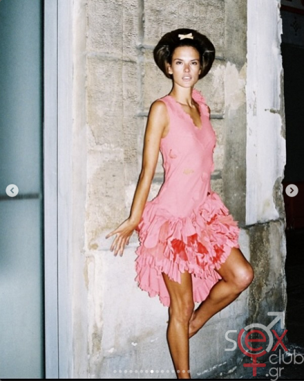 Screenshot 2025-04-06 at 19-54-01 Alessandra Ambrosio (@alessandraambrosio) • Φωτογραφίες και βίντεο στο Instagram.png