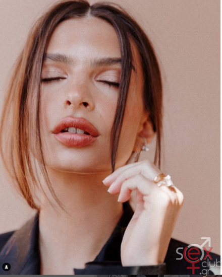 Screenshot 2024-08-21 at 20-29-28 Emily Ratajkowski (@emrata) • Φωτογραφίες και βίντεο στο Instagram.png