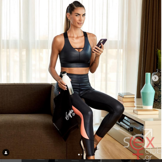 Screenshot 2025-02-09 at 23-12-31 Melissa Satta (@melissasatta) • Φωτογραφίες και βίντεο στο Instagram.png