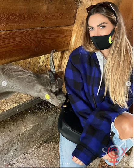 Screenshot 2025-02-09 at 23-15-20 Melissa Satta (@melissasatta) • Φωτογραφίες και βίντεο στο Instagram.png