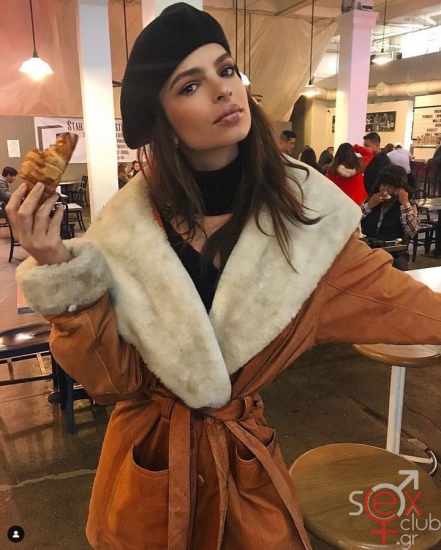 Screenshot 2024-08-29 at 01-53-32 Emily Ratajkowski (@emrata) • Φωτογραφίες και βίντεο στο Instagram.png