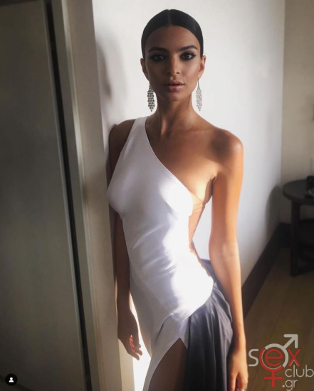 Screenshot 2024-08-29 at 02-01-30 Emily Ratajkowski (@emrata) • Φωτογραφίες και βίντεο στο Instagram.png