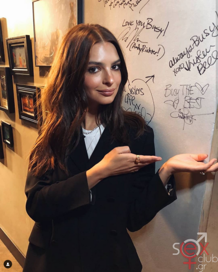 Screenshot 2024-08-29 at 02-12-39 Emily Ratajkowski (@emrata) • Φωτογραφίες και βίντεο στο Instagram.png