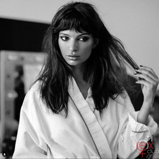 Screenshot 2024-08-29 at 02-21-19 Emily Ratajkowski (@emrata) • Φωτογραφίες και βίντεο στο Instagram.png