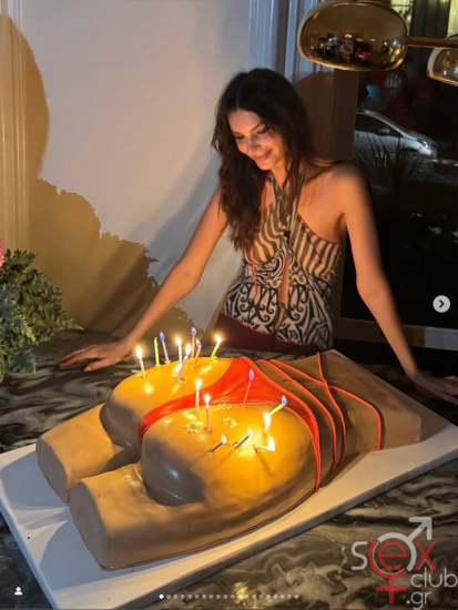Screenshot 2025-06-25 at 18-44-48 Emily Ratajkowski (@emrata) • Φωτογραφίες και βίντεο στο Instagram.png