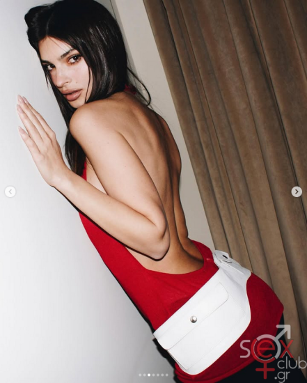 Screenshot 2025-06-25 at 18-46-48 Emily Ratajkowski (@emrata) • Φωτογραφίες και βίντεο στο Instagram.png