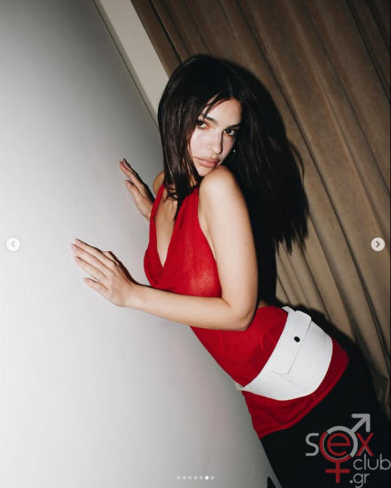 Screenshot 2025-06-25 at 18-47-03 Emily Ratajkowski (@emrata) • Φωτογραφίες και βίντεο στο Instagram.png