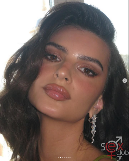 Screenshot 2025-06-25 at 18-55-40 Emily Ratajkowski (@emrata) • Φωτογραφίες και βίντεο στο Instagram.png