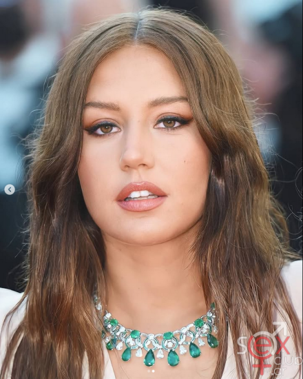 Screenshot 2025-07-12 at 18-21-05 adeleexarchopoulos • Φωτογραφίες και βίντεο στο Instagram.png