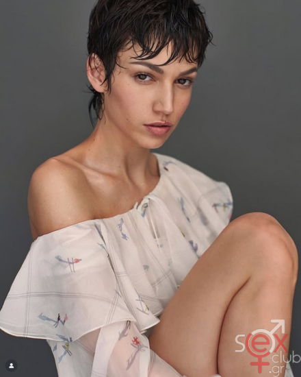 Screenshot 2025-07-31 at 21-32-43 Úrsula Corberó (@ursulolita) • Φωτογραφίες και βίντεο στο Instagram.png