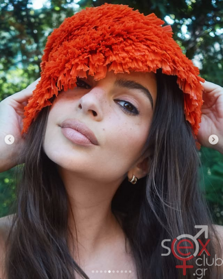Screenshot 2025-08-02 at 19-56-36 Emily Ratajkowski (@emrata) • Φωτογραφίες και βίντεο στο Instagram.png