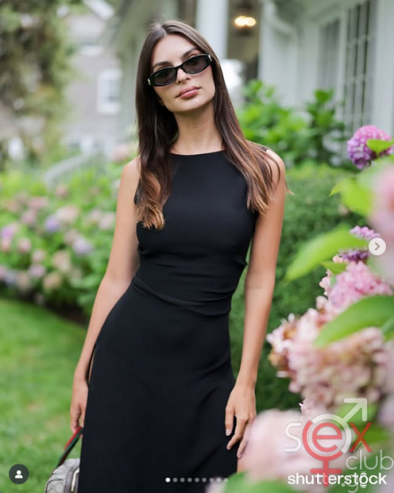 Screenshot 2025-08-02 at 19-57-13 Emily Ratajkowski (@emrata) • Φωτογραφίες και βίντεο στο Instagram.png