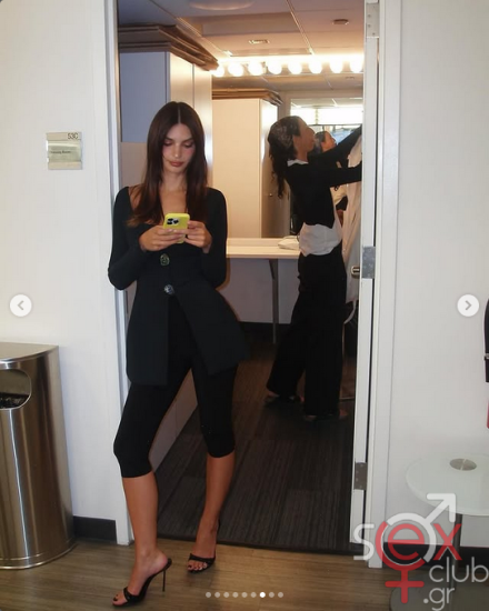 Screenshot 2025-08-02 at 19-58-42 Emily Ratajkowski (@emrata) • Φωτογραφίες και βίντεο στο Instagram.png