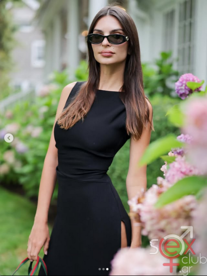 Screenshot 2025-08-02 at 19-59-17 Emily Ratajkowski (@emrata) • Φωτογραφίες και βίντεο στο Instagram.png