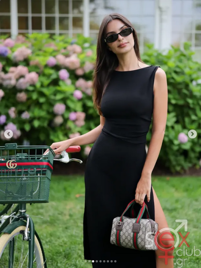 Screenshot 2025-08-02 at 20-00-08 Emily Ratajkowski (@emrata) • Φωτογραφίες και βίντεο στο Instagram.png